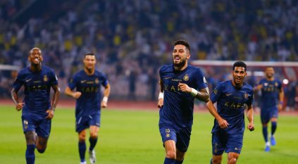 حقيقة رحيل أليكس تيليس عن النصر في صيف 2024