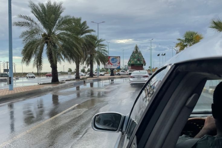 الأمطار تزيد أجواء الصباح جمالاً