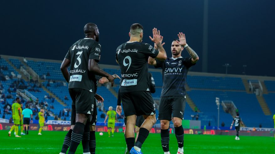 التشكيل المتوقع لـ الهلال ضد الحزم في ليلة التتويج