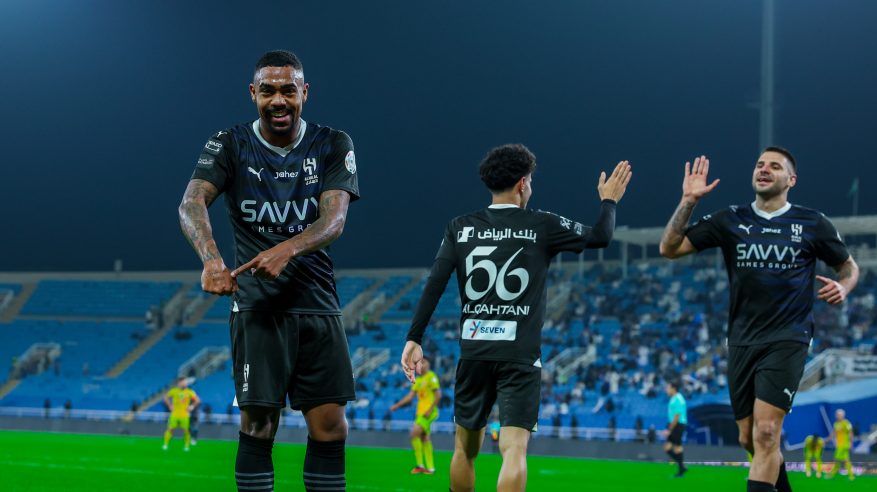 الهلال يُمطر شباك الحزم بـ 9 أهداف ويواصل انفراده بالصدارة
