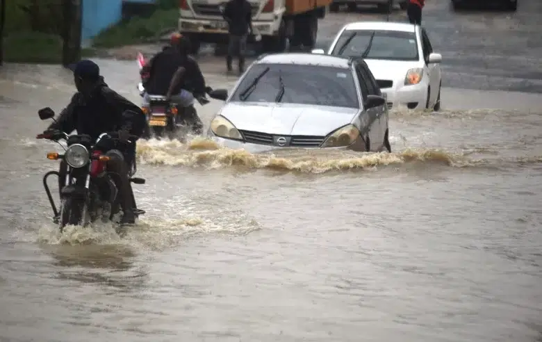 لقطات لأسوأ موجة فيضانات تضرب الصومال منذ عقود