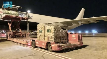 الطائرة الإغاثية السعودية الـ 23 تغادر مطار الملك خالد