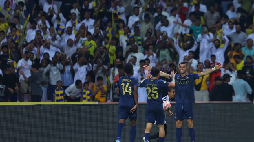 النصر عينه على الفوز الخامس تواليًا بدوري روشن