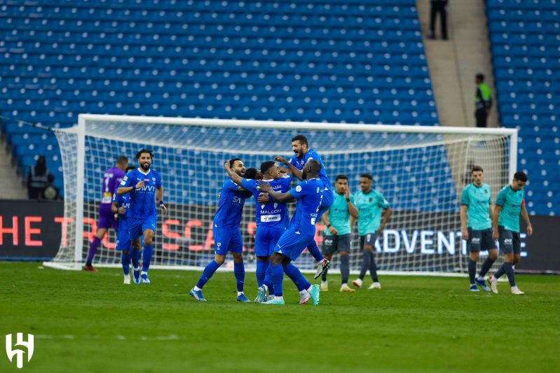 الهلال