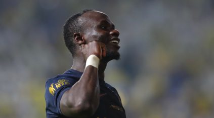 ساديو ماني يحسم موقفه من البقاء مع النصر