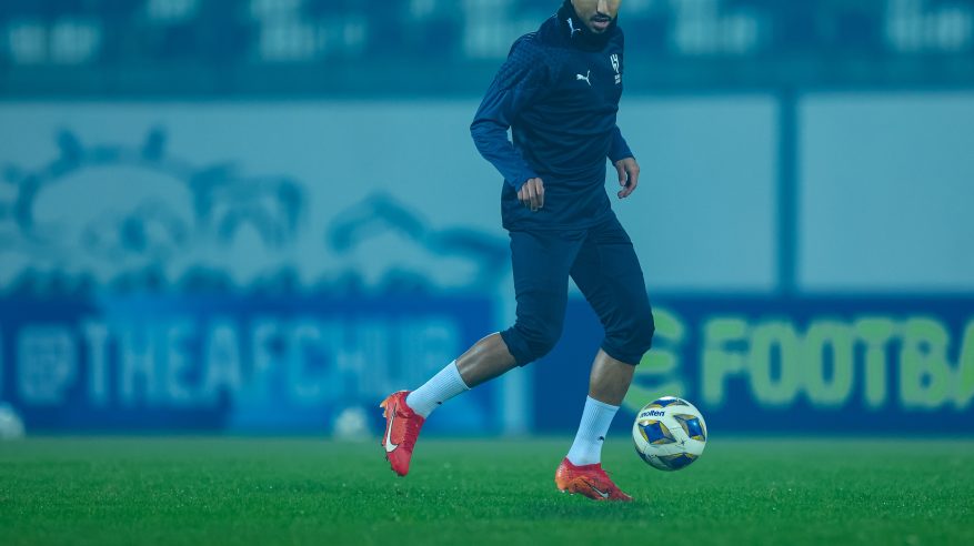 سالم الدوسري يقود تشكيل الهلال المتوقع ضد نافباخور