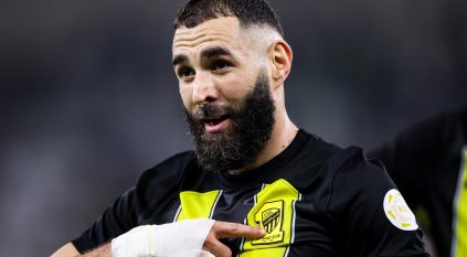 كريم بنزيما يقود تشكيل الاتحاد المتوقع أمام الرياض