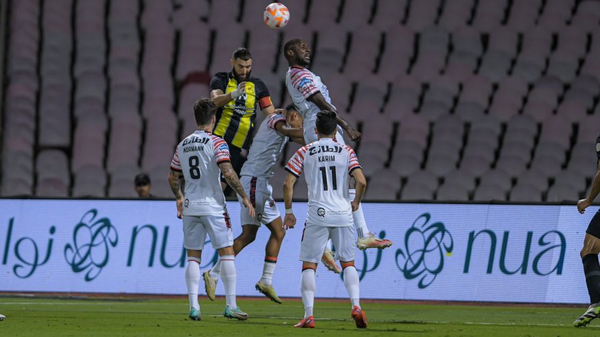 الاتحاد يواصل نزيف النقاط ويخسر من الرائد بثلاثية