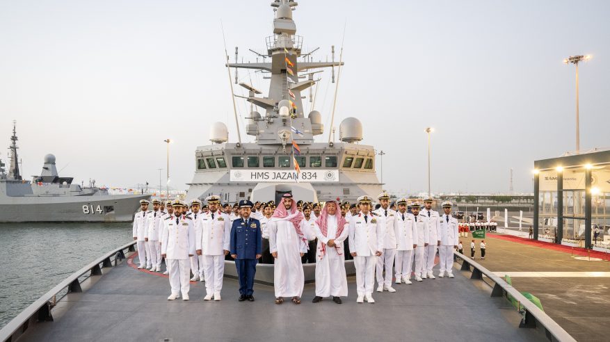 خالد بن سلمان يدشن جلالة الملك جازان أول سفينة يُستكمل بناء منظوماتها بالسعودية