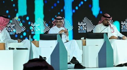 وزير الاقتصاد: ارتباط القطاع النفطي بالميزانية تراجع بنسبة 50%