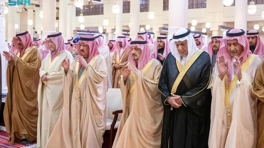 صلاة الميت على الأمير بندر بن محمد بن سعود الكبير