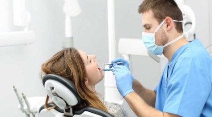 طبيب أسنان يجري 32 عملية لمريضته في يوم واحد فقط