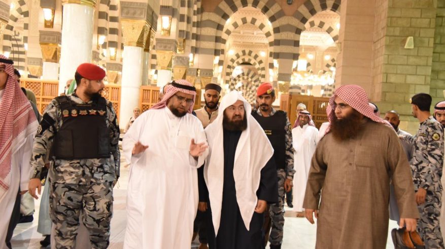 الشيخ السديس لزوار المسجد النبوي: لا تنشغلوا بالجوال واستثمروا أوقاتكم بالذكر