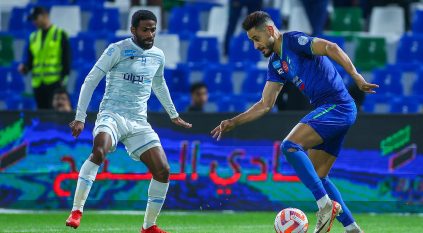 الأخدود والفتح يسعيان للهروب من الهبوط