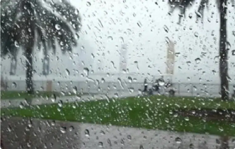 لقطات توثق أمطار ينبع ورابغ صباح اليوم