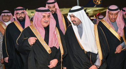 خالد بن سعود يصل تبوك لمباشرة مهام عمله وفهد بن سلطان في استقباله