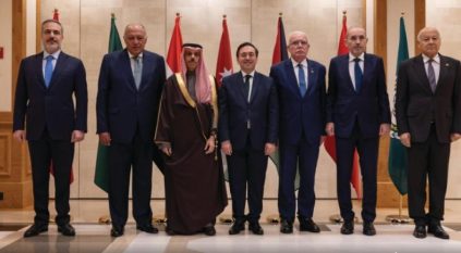 اللجنة الوزارية المكلفة من القمة العربية الإسلامية بشأن غزة تصل كندا