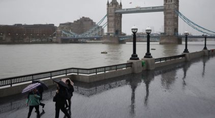العاصفة جوسلين تهدد بريطانيا: رياح قوية وأمطار غزيرة
