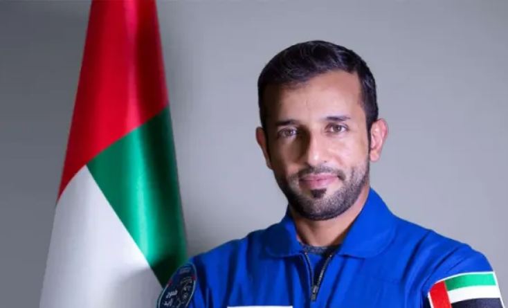 رائد الفضاء الإماراتي سلطان النيادي وزيراً للشباب