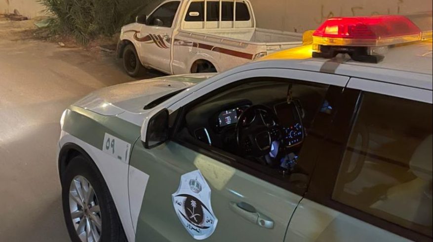 القبض على قائد مركبة دهس شخصين وهرب من الموقع في الرياض