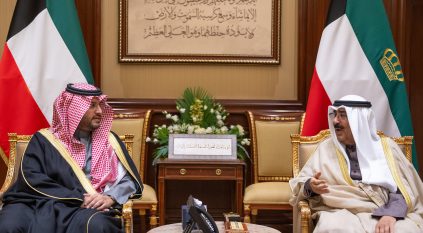 أمير الكويت يستقبل تركي بن محمد في قصر بيان