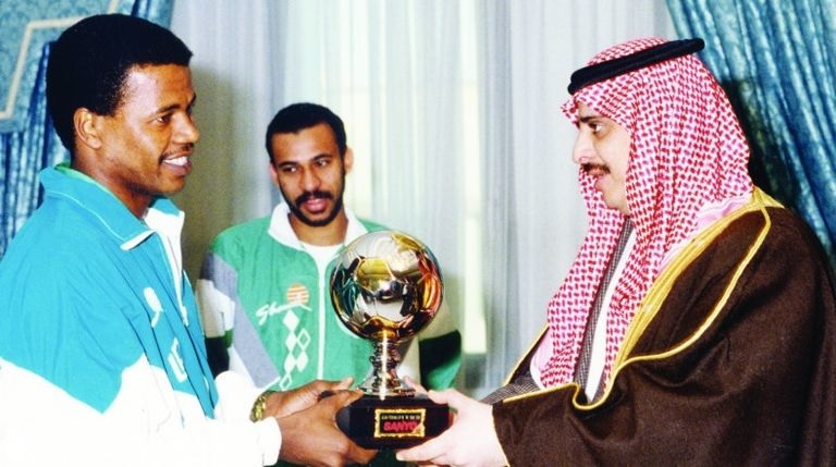 سعيد العويران أفضل لاعب في آسيا 1994