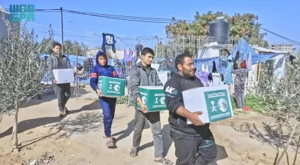 مركز الملك سلمان للإغاثة يواصل توزيع المساعدات جنوبي قطاع غزة