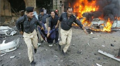 هجوم بقنبلة يدوية يصيب 5 أشخاص في باكستان