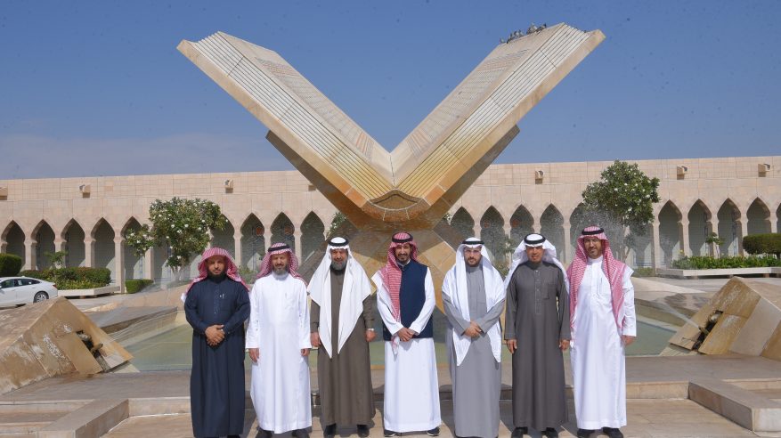 أعضاء لجنة الشؤون الإسلامية والقضائية بالشورى يزورون مجمع الملك فهد لطباعة المصحف
