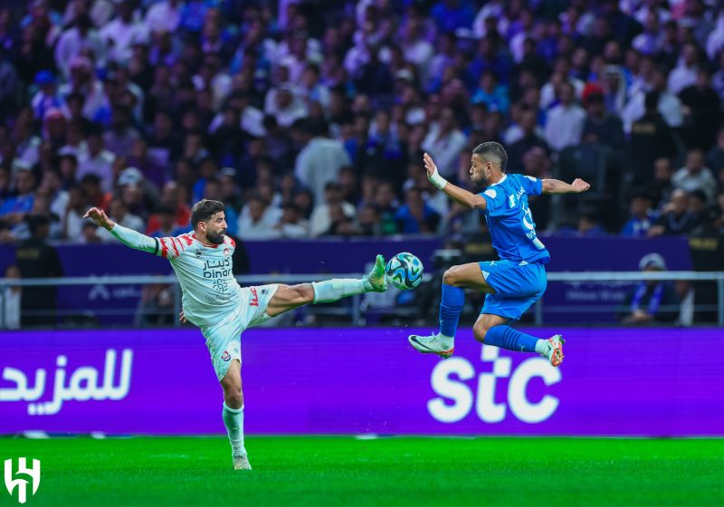 الهلال ضد الرائد