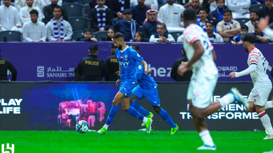 الهلال يعزز صدارته لـ دوري روشن بثلاثية في الرائد
