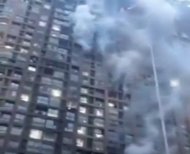 مقتل وإصابة 60 شخصاً في حريق هائل بالصين