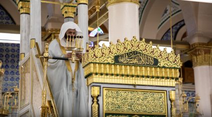 خطيب المسجد النبوي : صون اللسان والسمع عن الأعراض راحة للبال