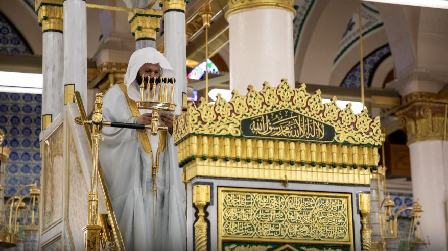 خطيب المسجد النبوي : صون اللسان والسمع عن الأعراض راحة للبال