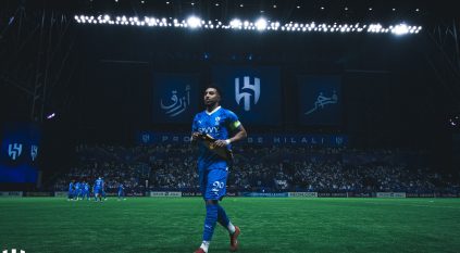 سالم الدوسري يخوض مباراته الـ400 مع الهلال