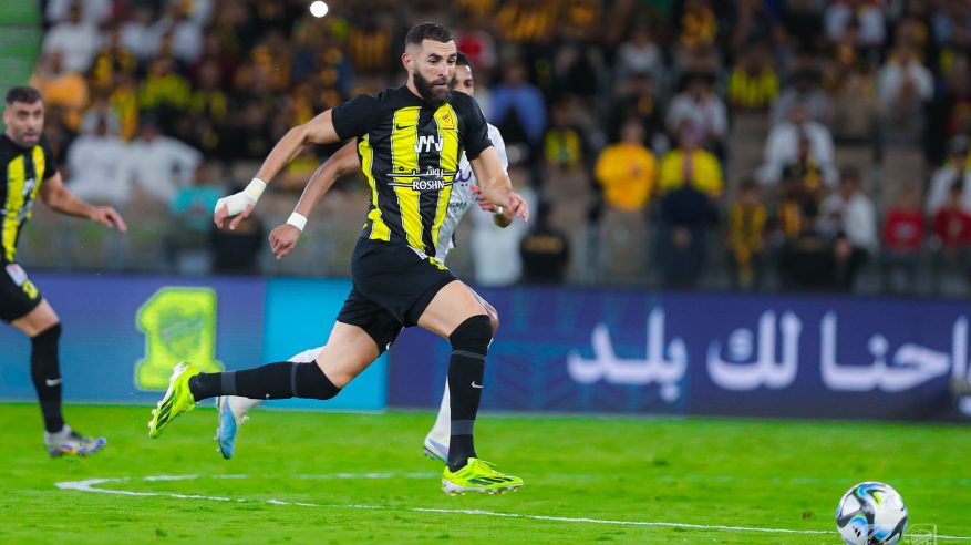 الإصابات تهدد مسيرة كريم بنزيما مع الاتحاد