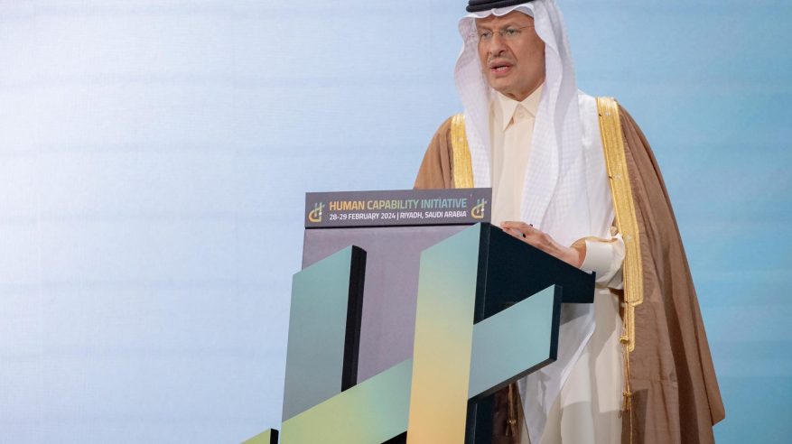 وزير الطاقة: تمكين الشباب والنساء المحرك الحقيقي لاقتصادنا