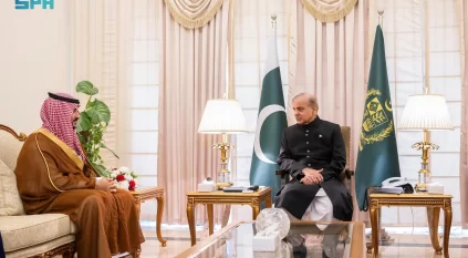 رئيس وزراء باكستان يستقبل خالد بن سلمان ويبحثان سبل تعزيز العلاقات