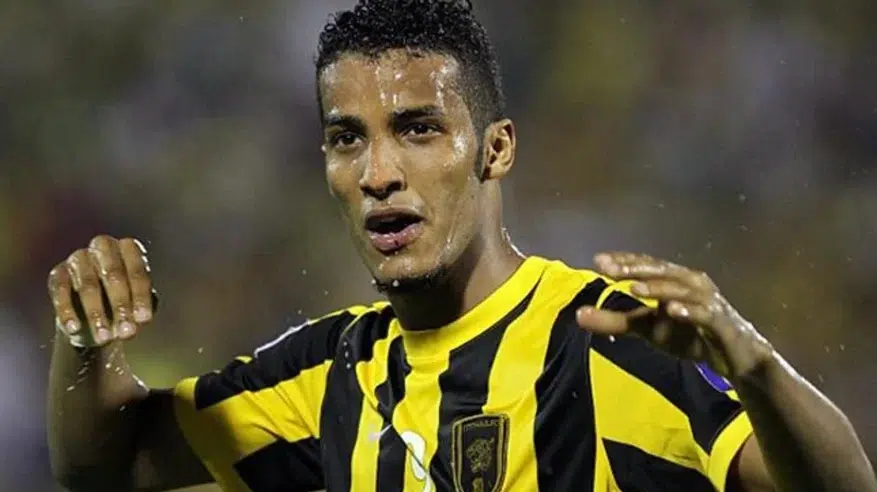 شاهد .. كلمات نايف هزازي تثير غضب جماهير الهلال
