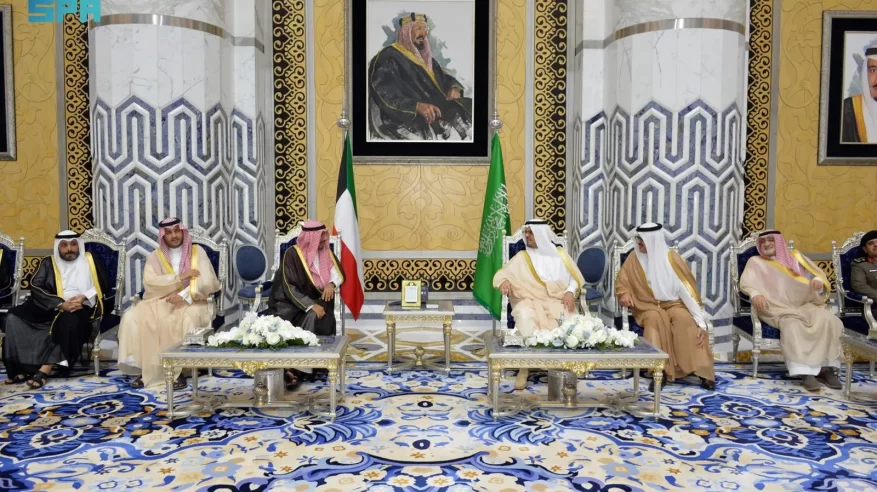 رئيس الوزراء الكويتي يصل إلى جدة