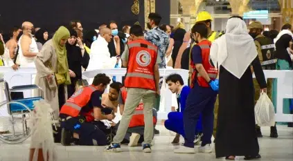 إعادة النبض لحاج آسيوي في المسجد الحرام