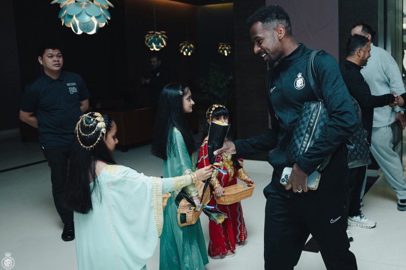 لاعبو النصر في الإمارات