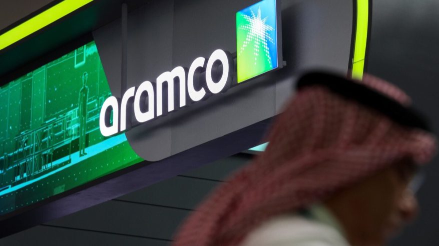السعودية تسعى لضم بنوك من وول ستريت لعملية بيع أسهم أرامكو