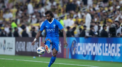 ياسر الشهراني يشارك في مباراته الـ400 بقميص الهلال