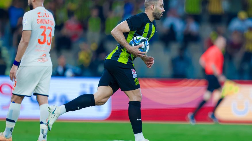 بعد إهداره ركلة جزاء .. جماهير الاتحاد تسخر من حمدالله: صار حاله مثل بنزيما
