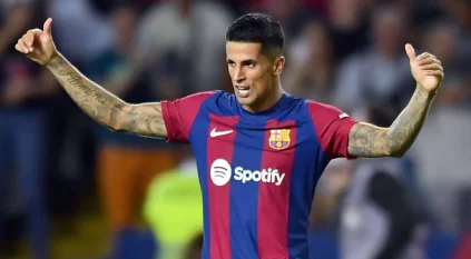 كانسيلو يحلم بالبقاء مع برشلونة