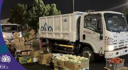أمانة جدة تصادر 127 طناً من الخضراوات والسلع من الباعة الجائلين
