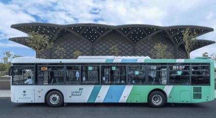 حافلات المدينة تواصل النقل الترددي ما بين مسجدي النبوي وقباء بـ7 مواقع