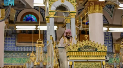 خطيب المسجد النبوي : العشر الزاهيات الزاكيات بدأت