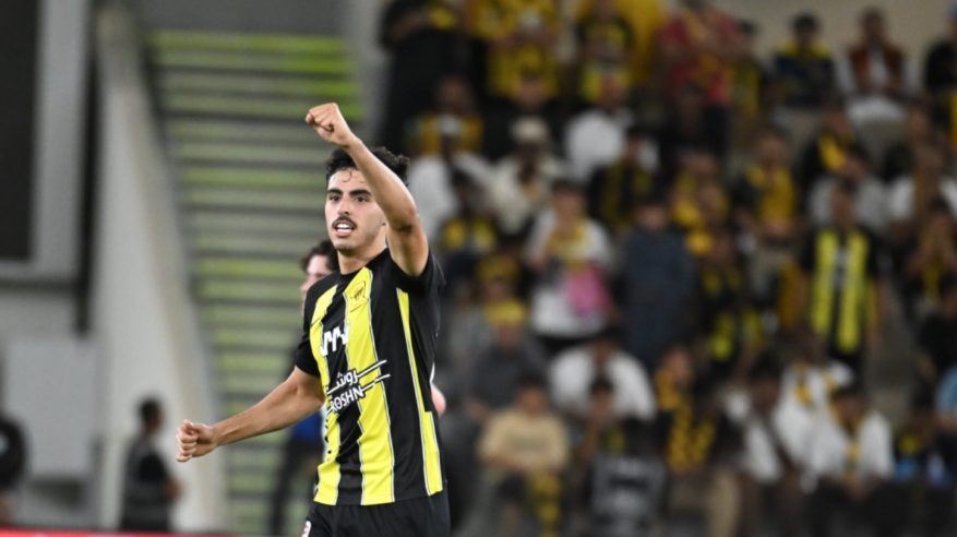 الاتحاد يتقدم على الأخدود بهدف في الشوط الأول